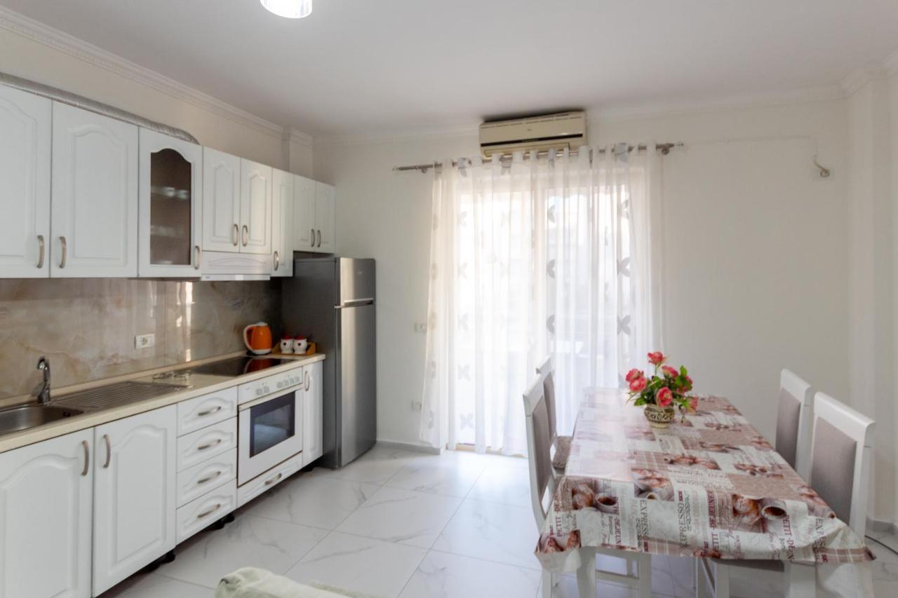Comfortable Apartment Next To The Beach ドゥラス エクステリア 写真
