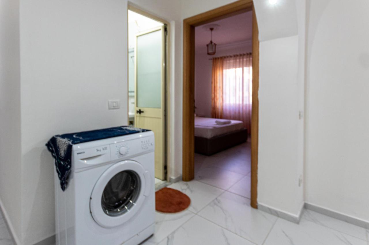 Comfortable Apartment Next To The Beach ドゥラス エクステリア 写真