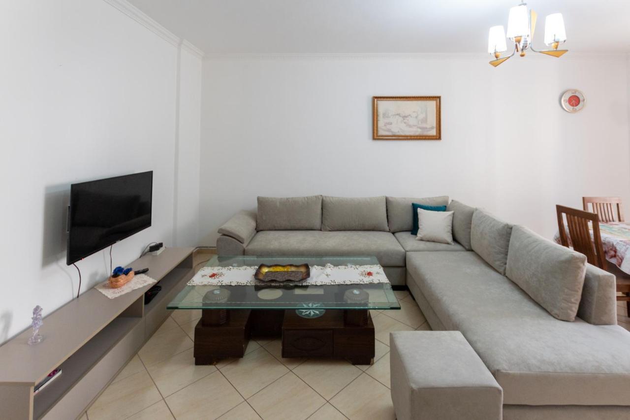 Comfortable Apartment Next To The Beach ドゥラス エクステリア 写真