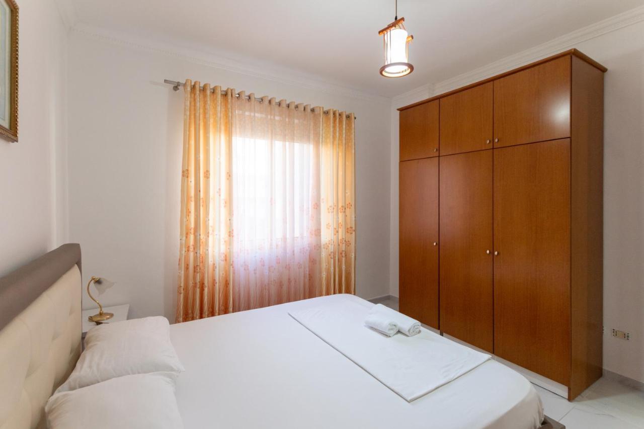 Comfortable Apartment Next To The Beach ドゥラス エクステリア 写真