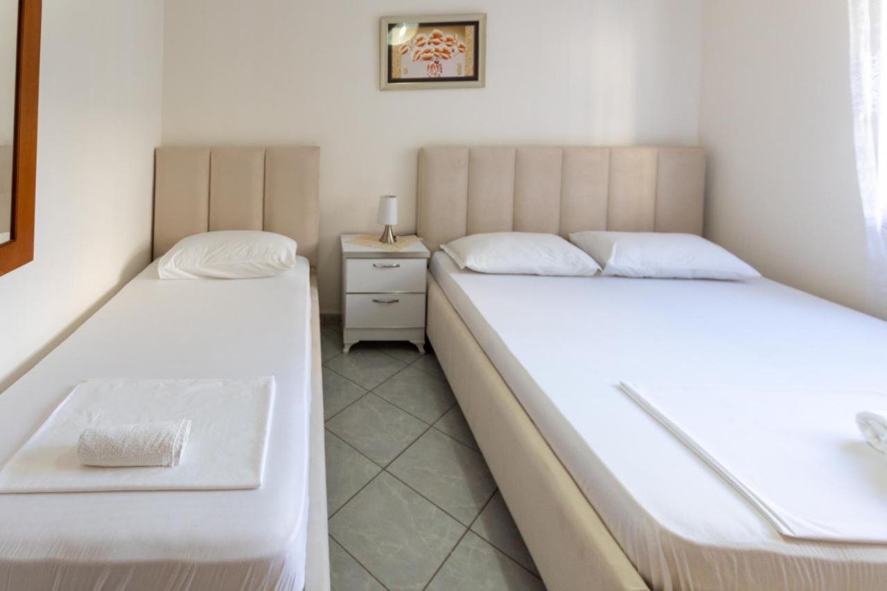 Comfortable Apartment Next To The Beach ドゥラス エクステリア 写真