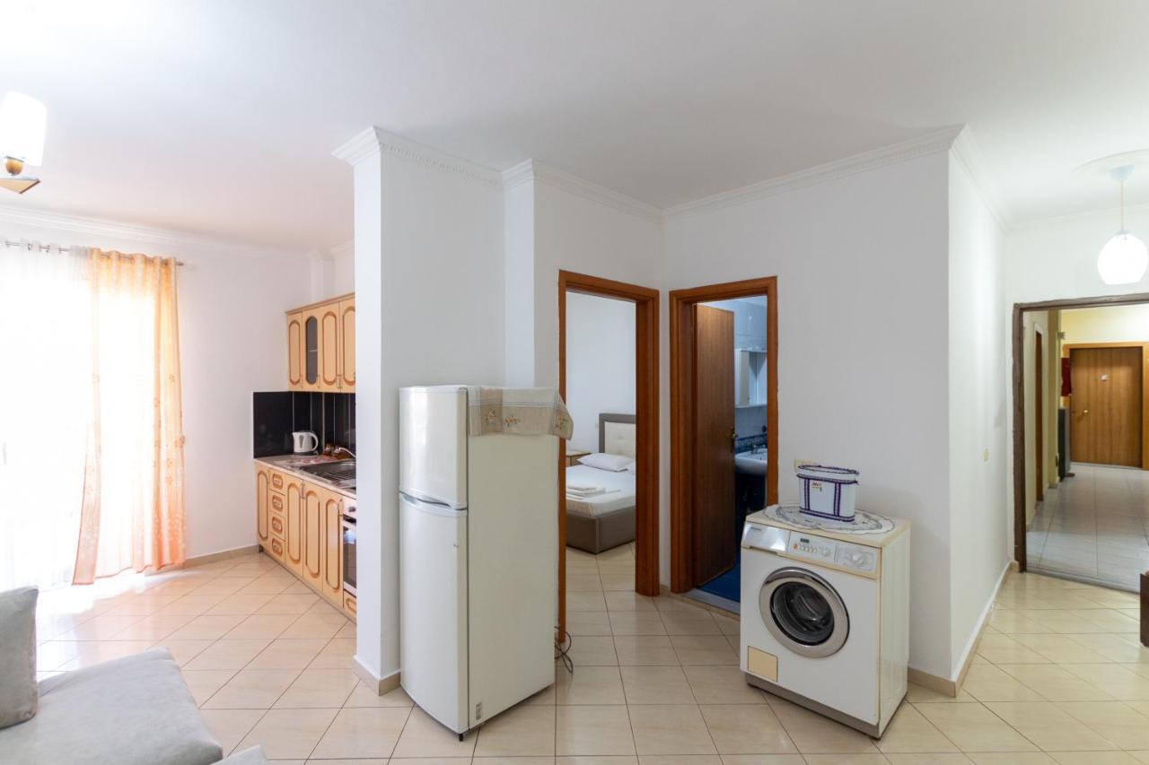 Comfortable Apartment Next To The Beach ドゥラス エクステリア 写真
